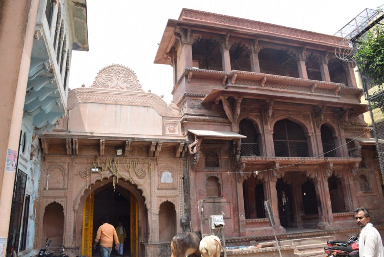 Shri Radhavallabh Lal Ji Temple3